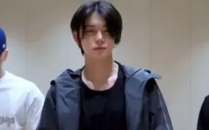 Video herunterladen: 救…这个练习室#TXT