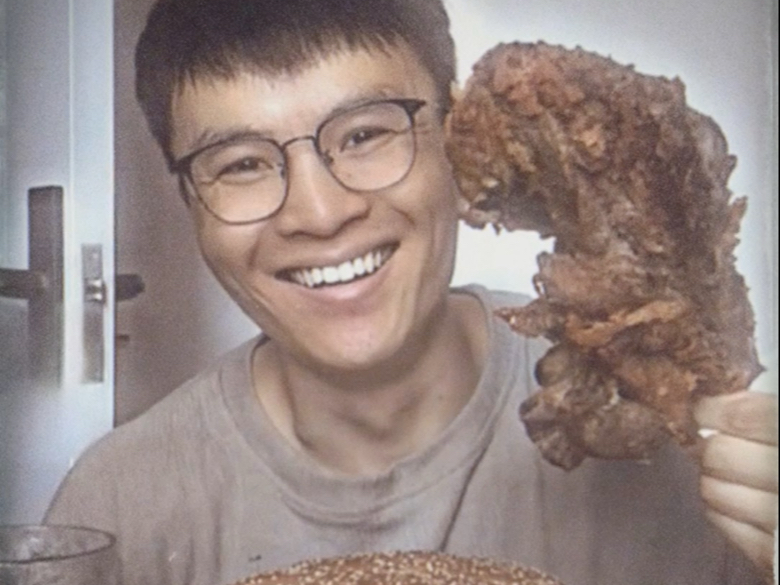 人物志：他被誉为雷霆干饭王 一顿吃了别人一周
