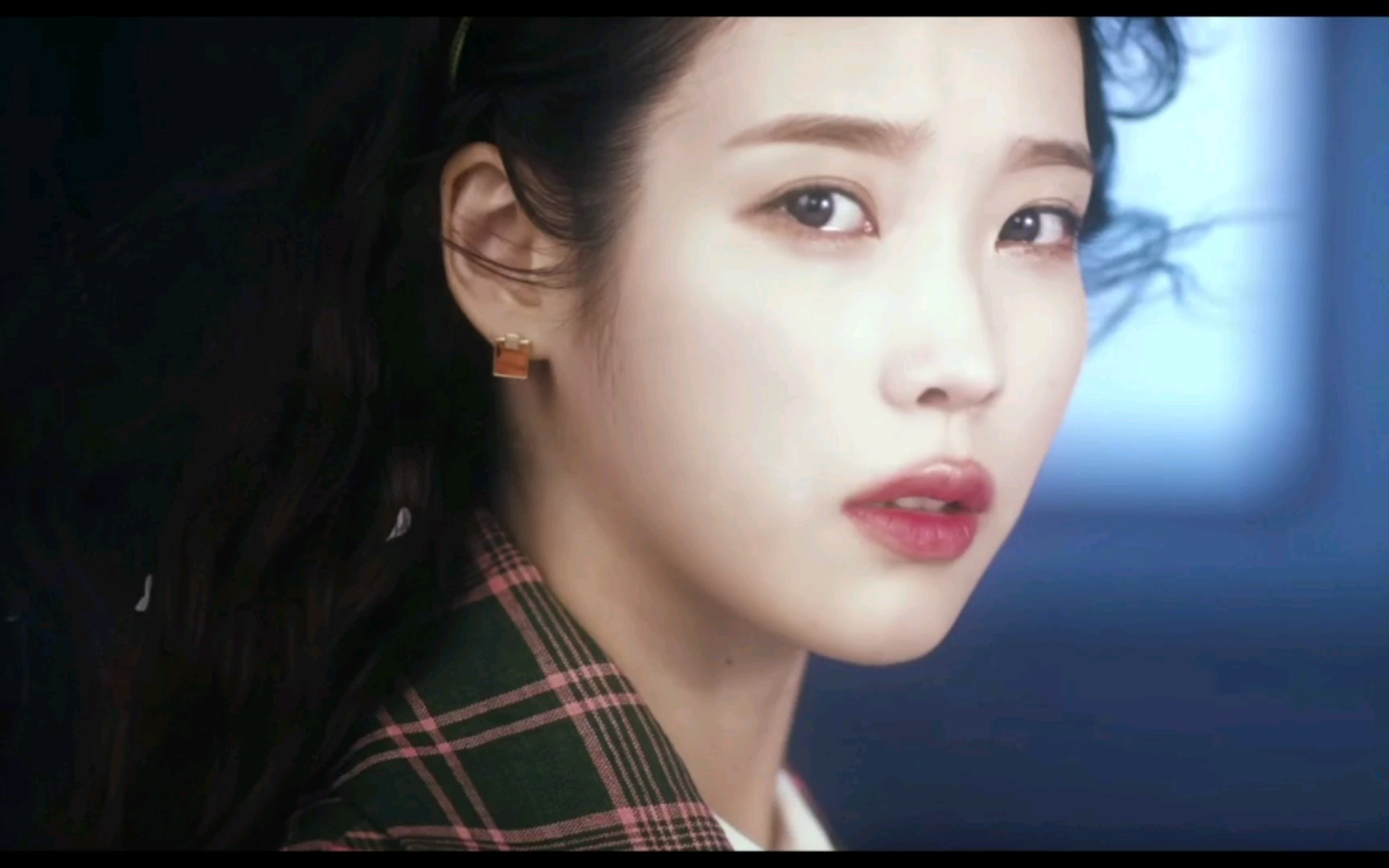 中字02iu新歌lilac最新mv全专辑音源