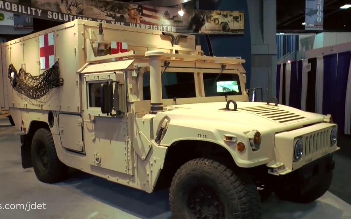 【2015美国陆军协会展览】悍马m1100系列增强型救护车