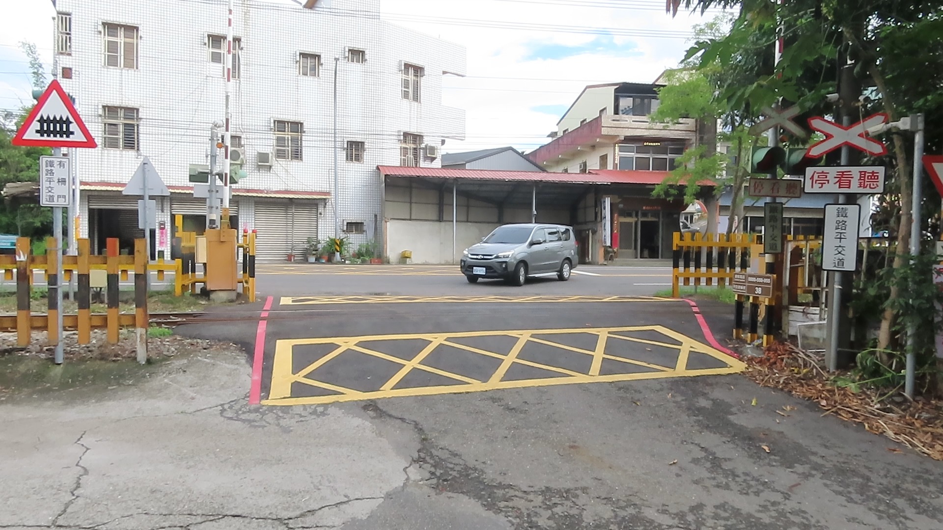 阿里山森林鐵路第38號平交道