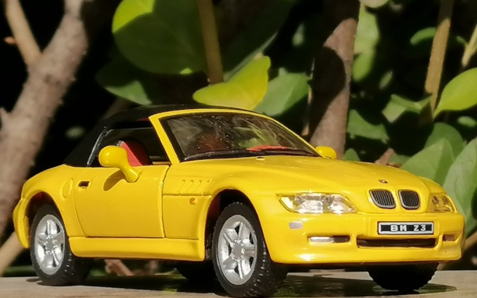 宝马z4之父61缩小版—康威1/43宝马z3敞篷跑车