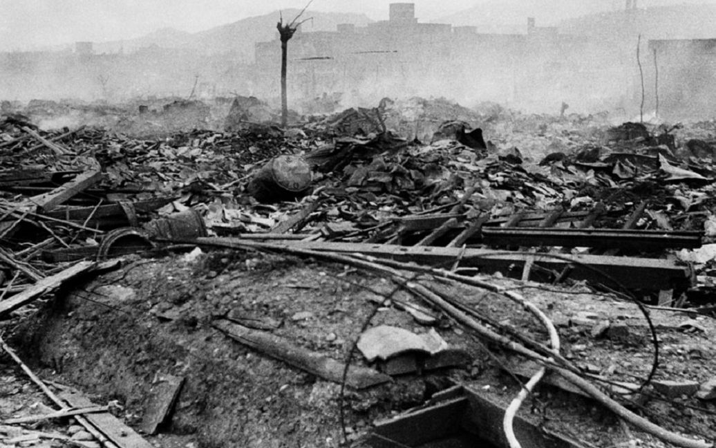核爆炸之后一百年都不能居住为什么日本广岛长崎不当回事呢