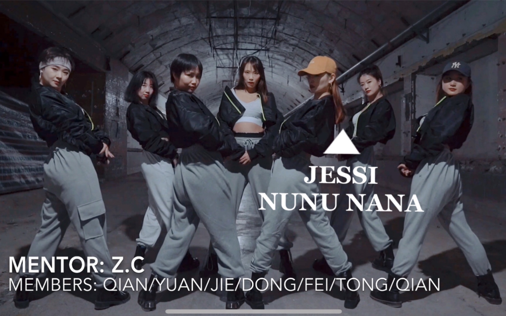 又a又飒的小姐姐翻跳爵士舞《nunu nana》青岛零基础舞蹈