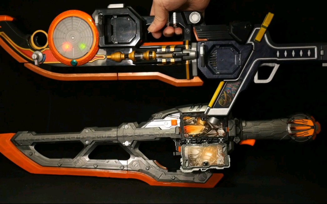 dx假面骑士buster变身土豪剑与dx假面骑士铠武dj枪对比把玩视频