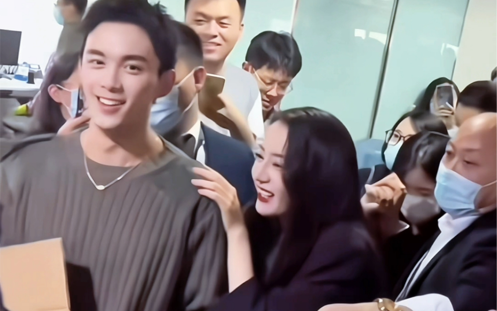 磊迪/磊丽风行 战歌起,甜度爆表时刻