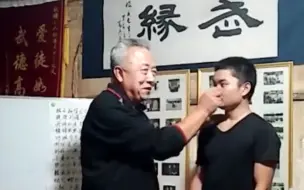 Descargar video: 李俊义老爷子讲【八极拳】从简到繁再从繁到简