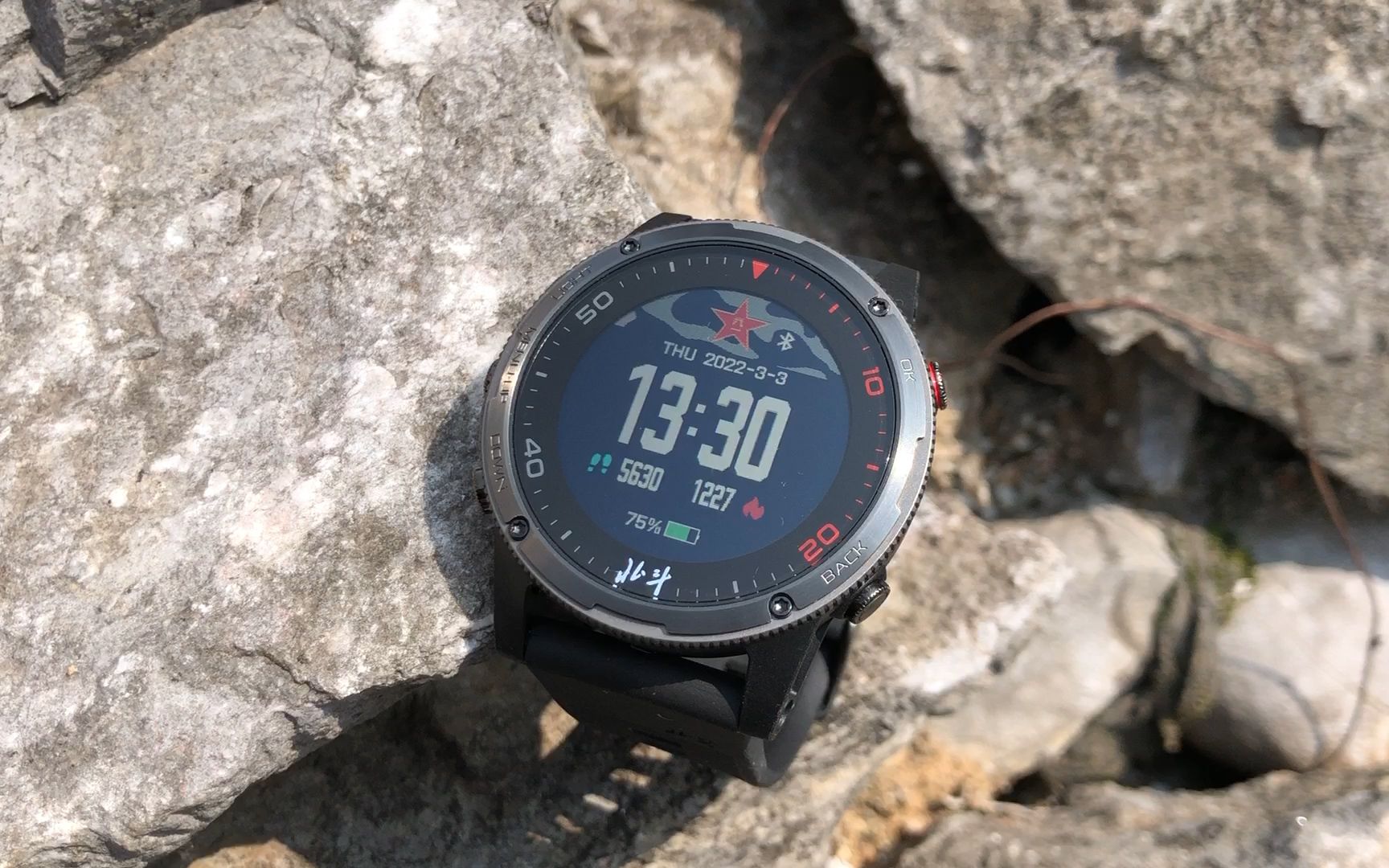 北斗手表syntime基础版开箱体验设计很硬朗是一款很合格的户外手表