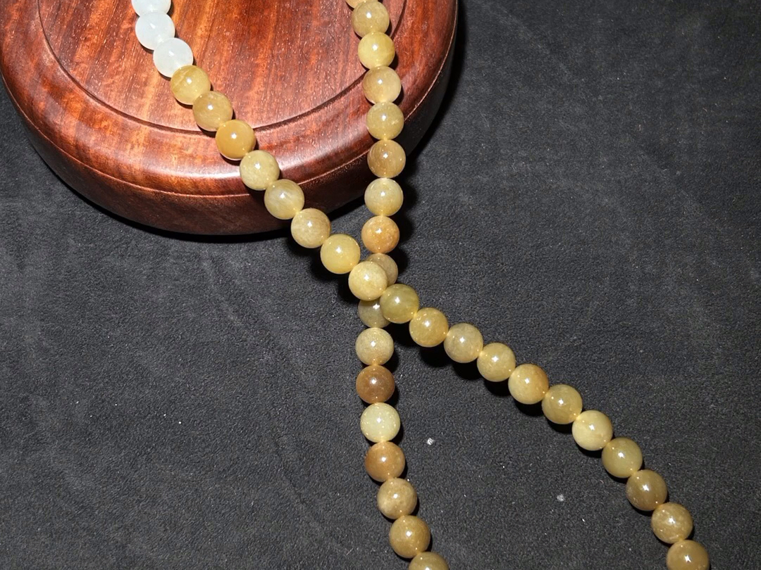 和田玉项链,玉质细腻油润,放漏分享