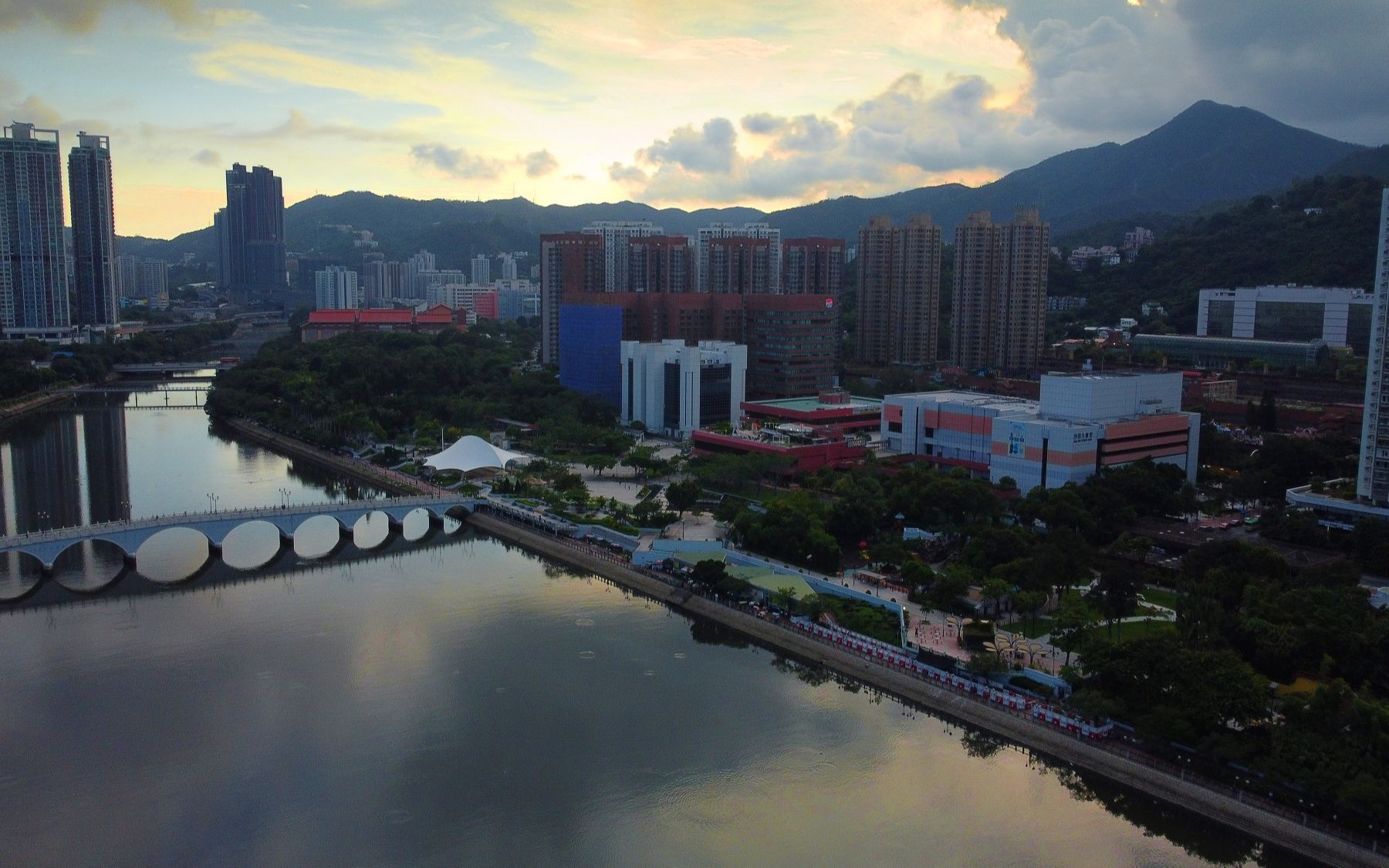 819再游香港沙田马场全景晴天航拍djimini2