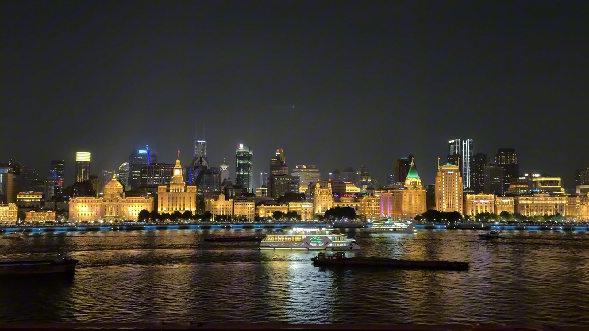 外滩的景色真的太棒啦!