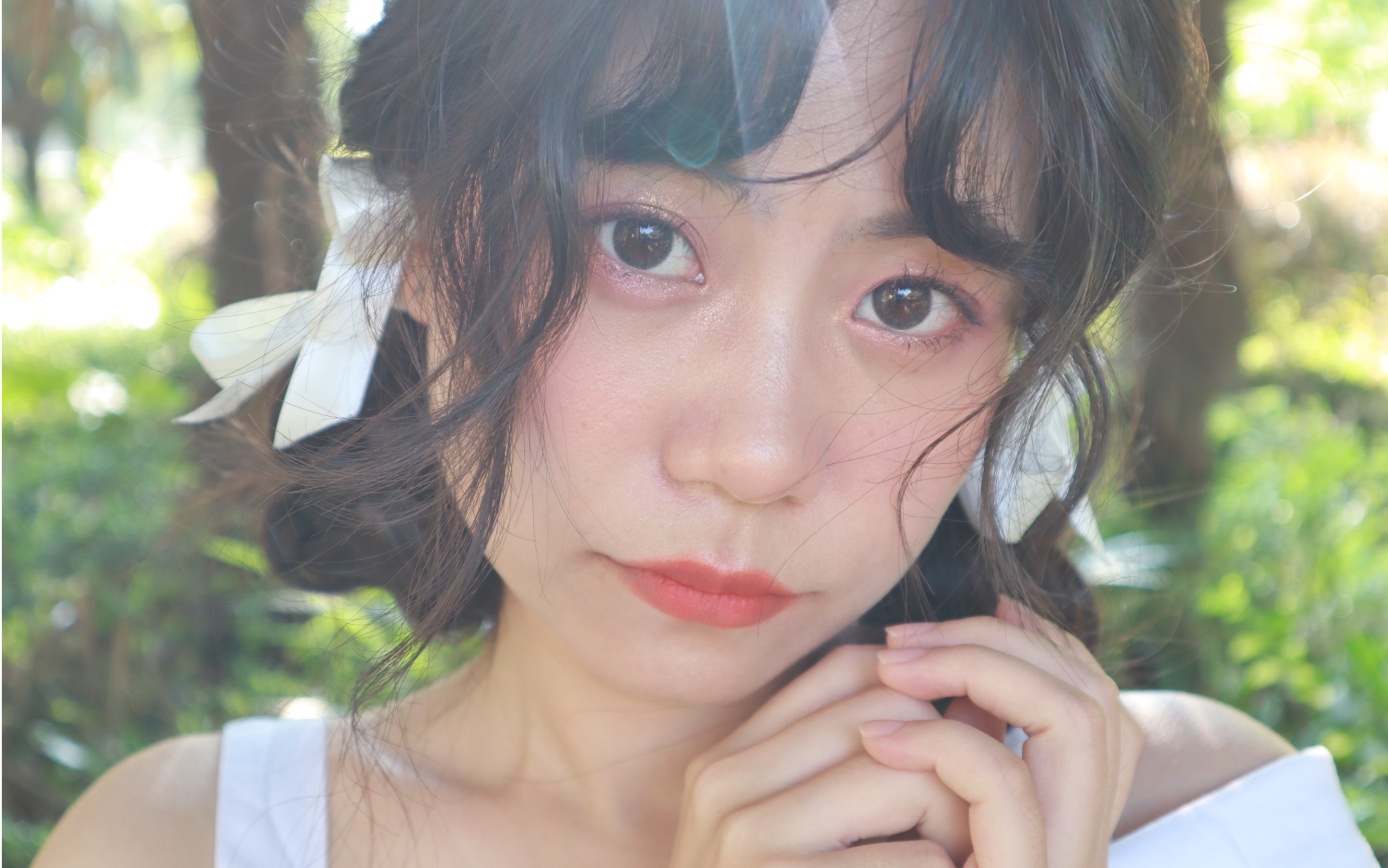 小清新日系风格森林里的森系少女妆容