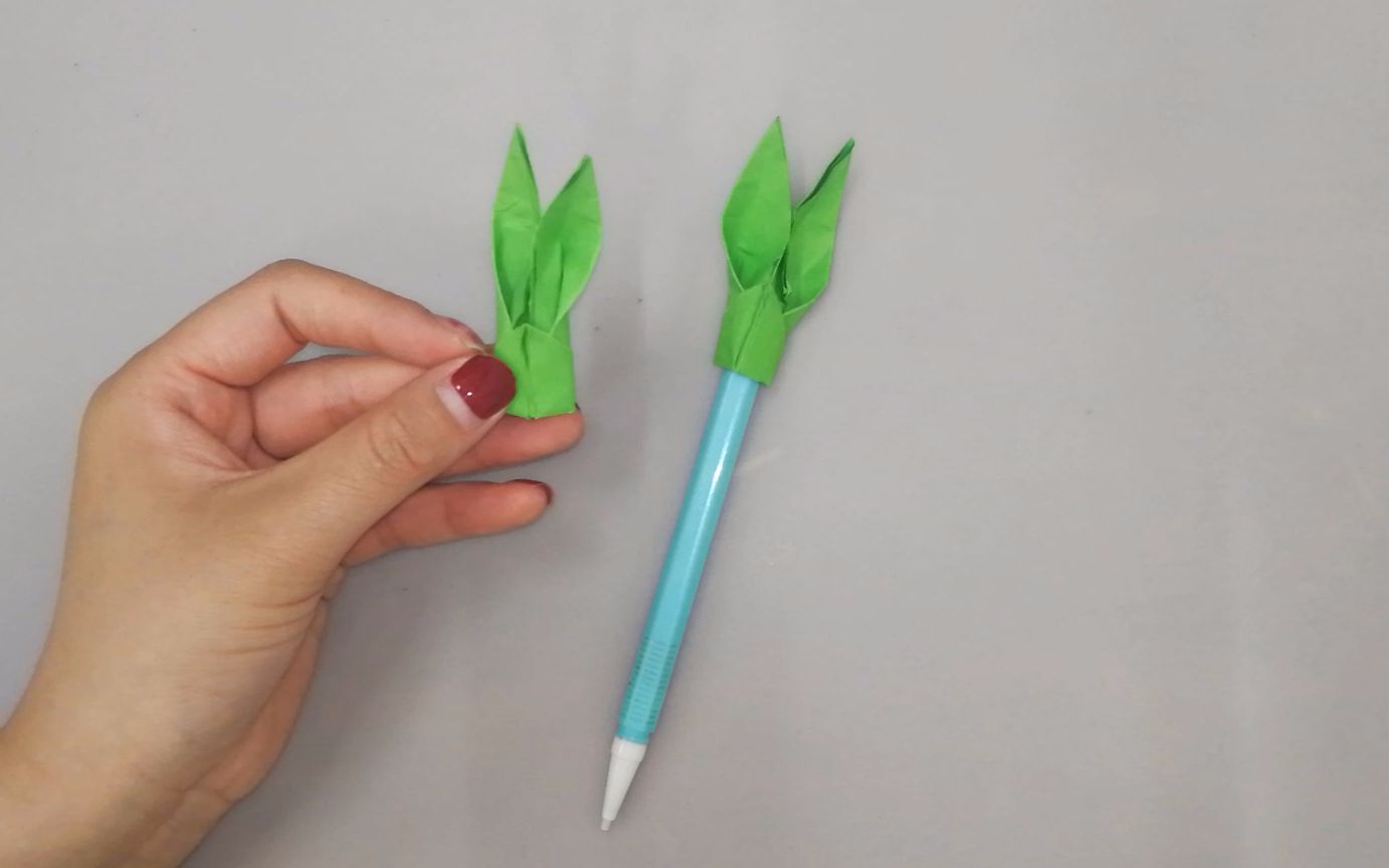 教你折纸精致的兔耳朵笔帽,做法简单还很可爱,学生都喜欢_哔哩哔哩