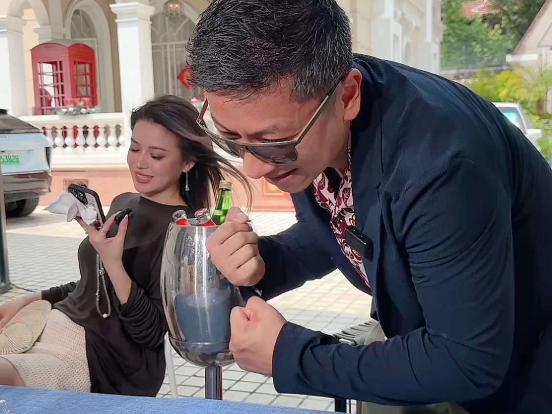 8.16 上海庞蒂亚克火鸟唐心忠 1 —— 中国男