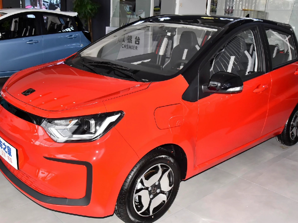 大众思皓e10x活力红,斩男色!