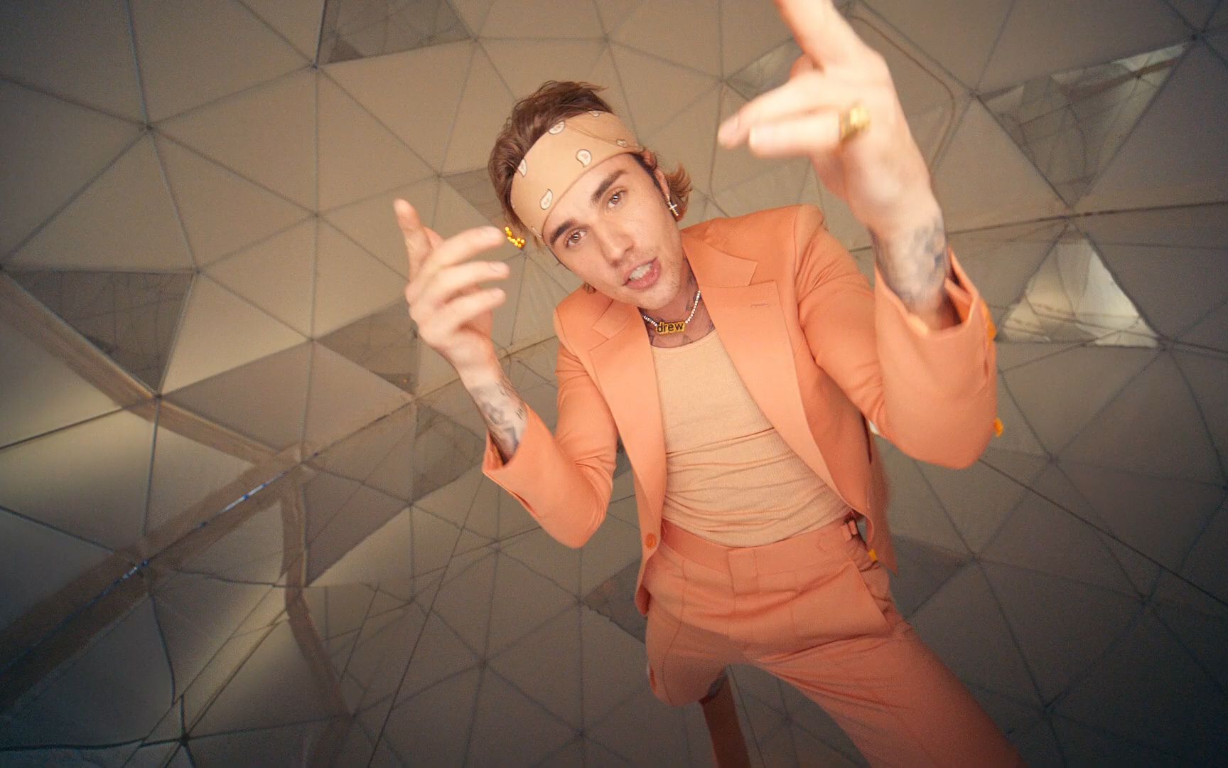 2021年的夏天是桃子味的,贾斯汀比伯携新专辑《justice》来袭!