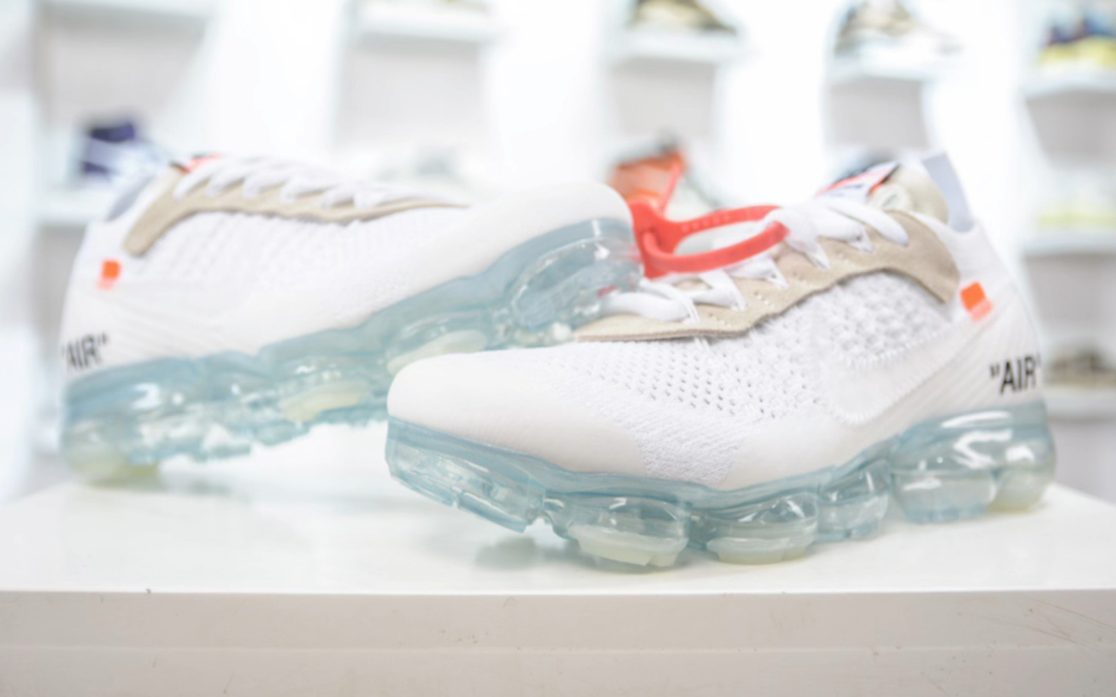 「潮流实拍」Off White x Nike Vapor Max 蒸汽大气垫慢跑鞋哔哩哔哩bilibili