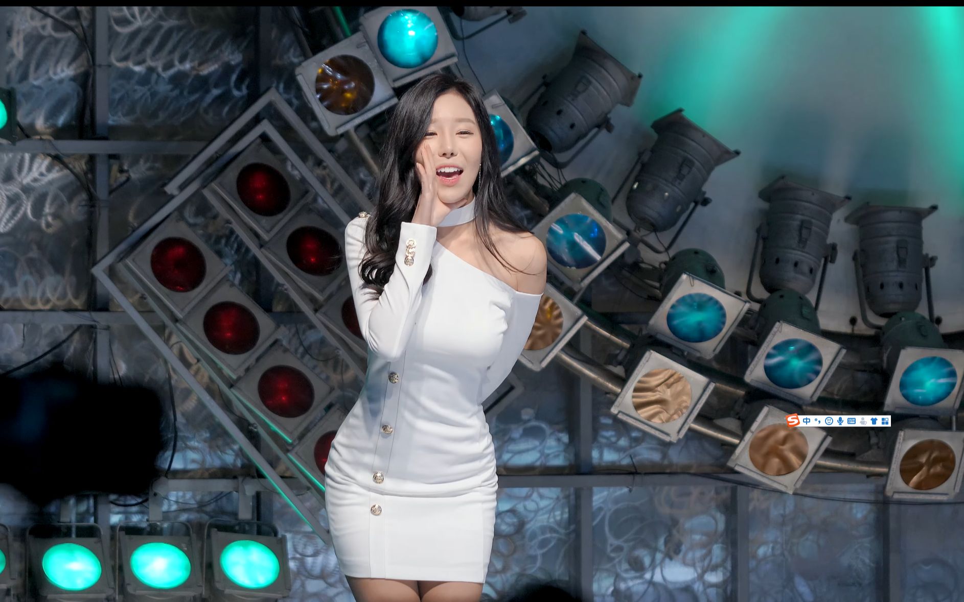 【4k收藏画质】 韩国美女教师韩可彬东大门活动现场 甜美动人 每日