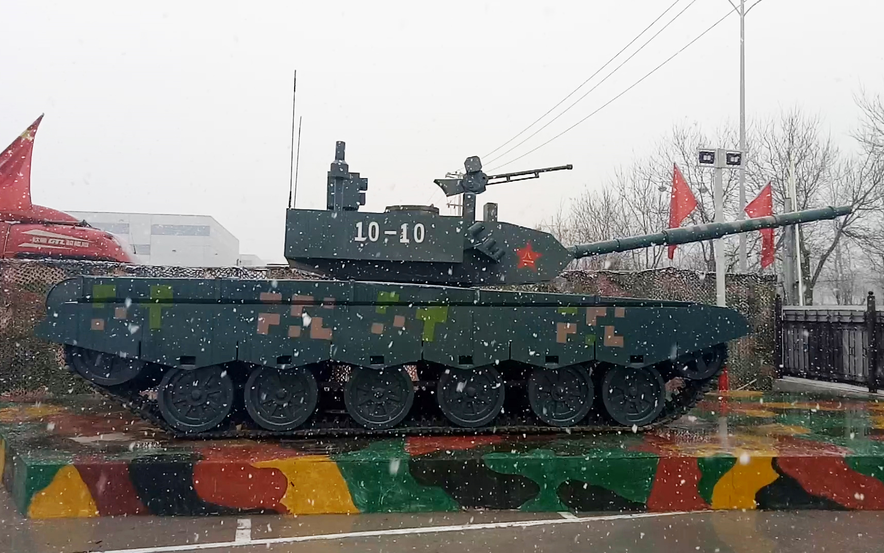 99式坦克和武直10参观爱国主义教育示范基地vlog61