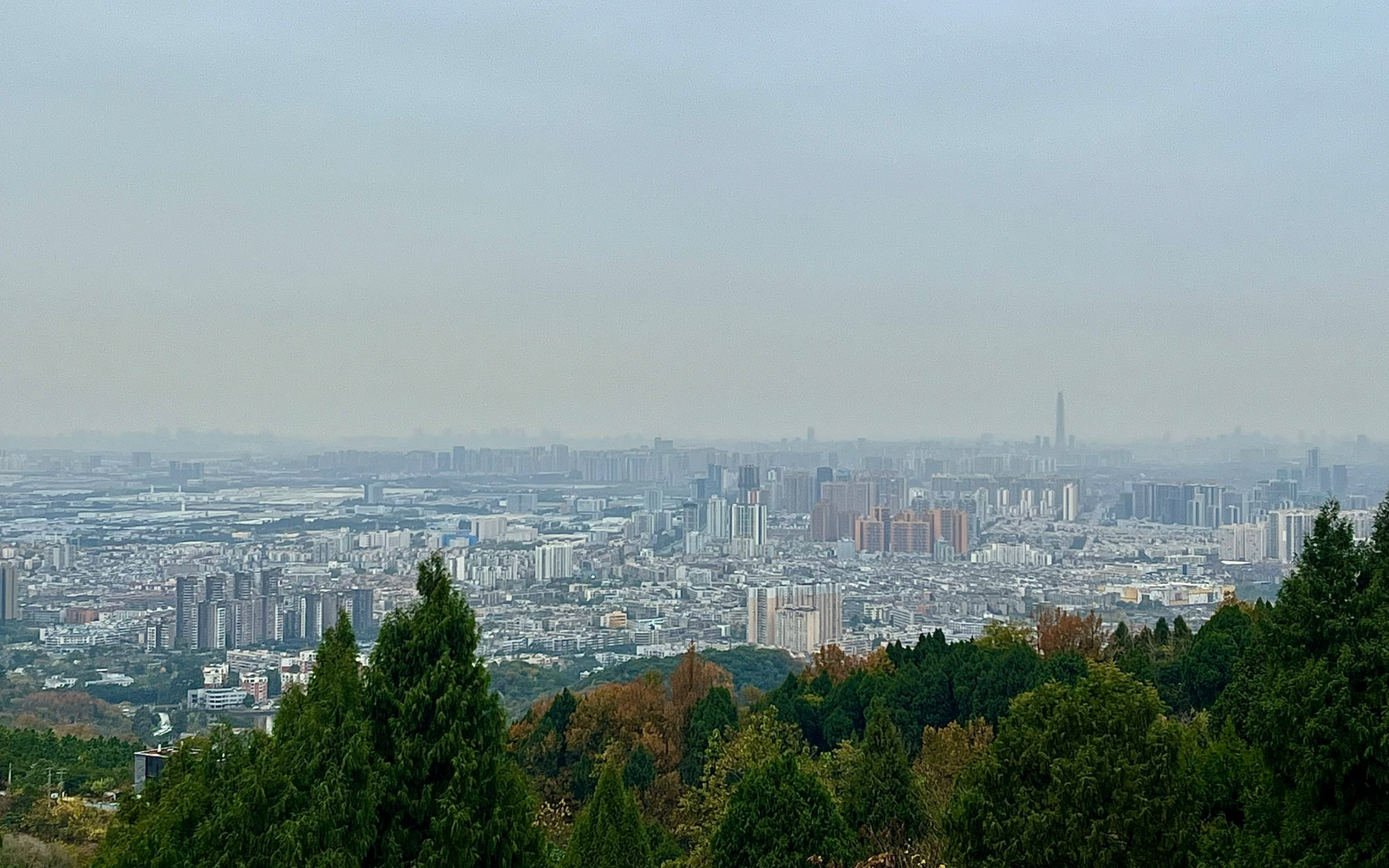 成都龙泉山脉最高峰图片