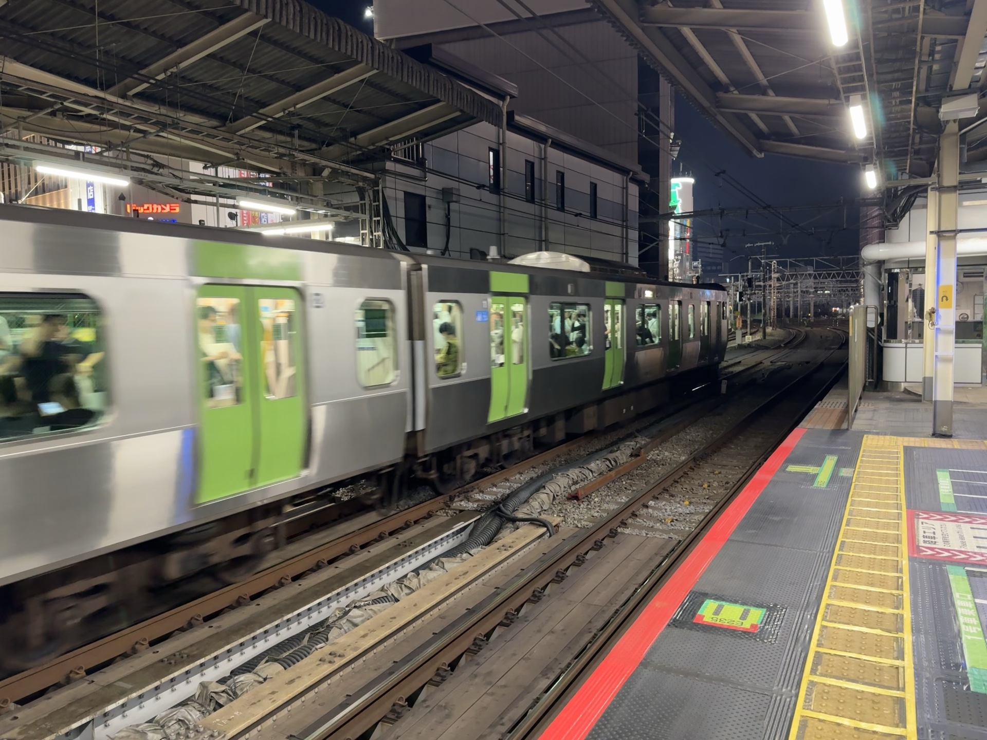 2024年7月28日 新宿站 山手线 发车出站