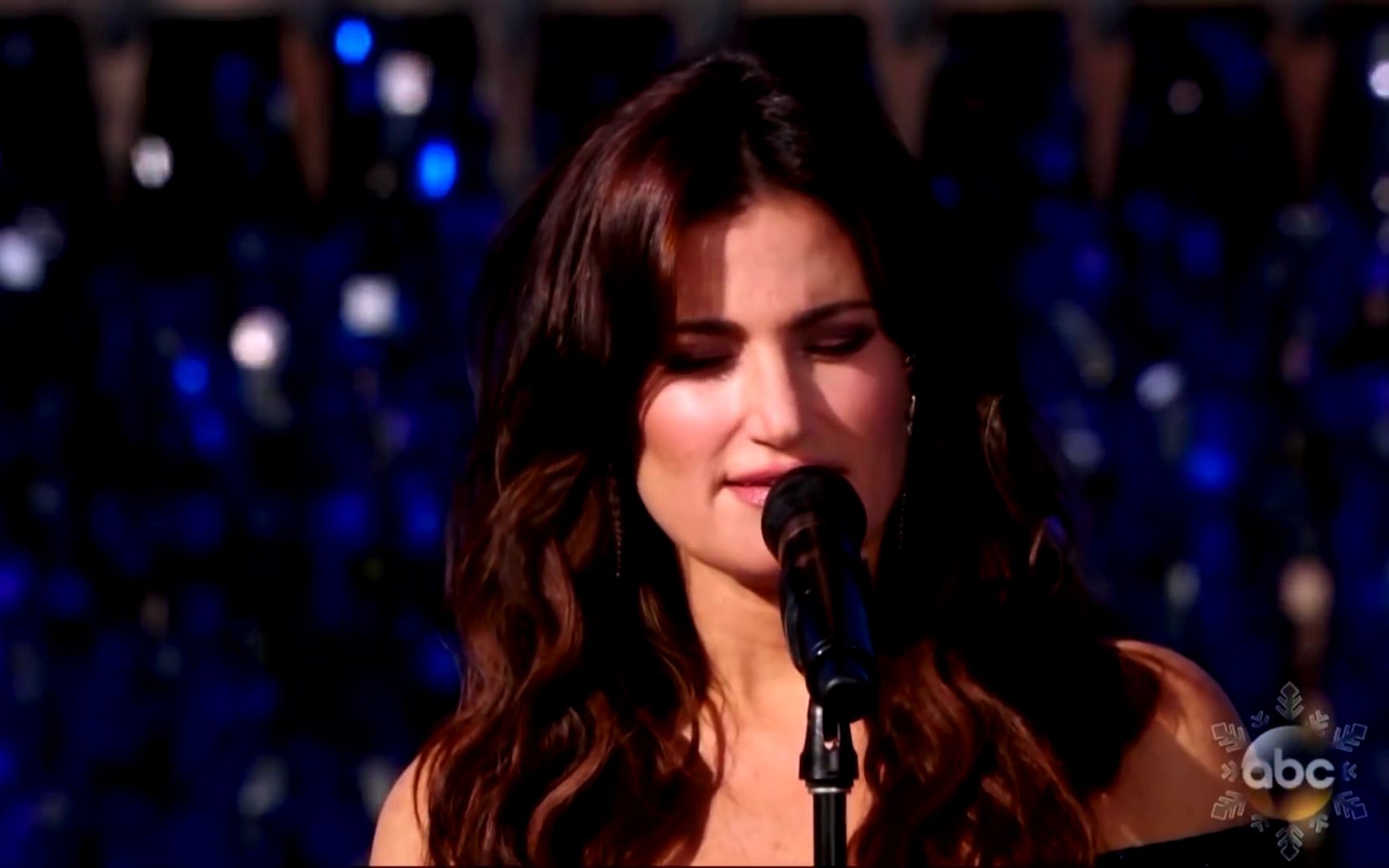 [图]Idina Menzel演唱 When You Wish Upon a Star