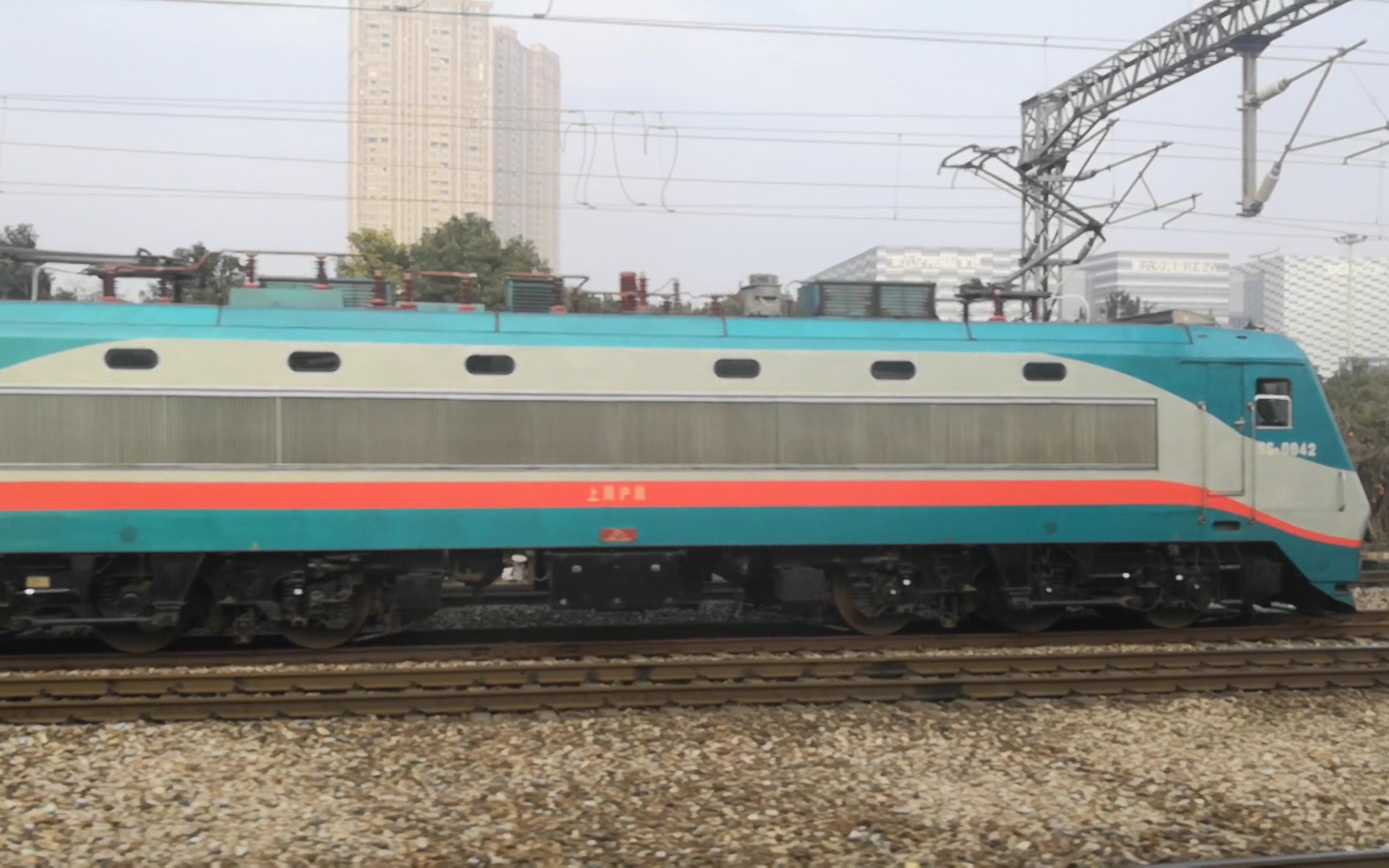 [中国铁路]60帧|青蛙ss9担当k850次进常州站一站台停车