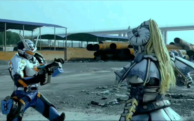 特鲁铠甲vs狂蝠欧克瑟