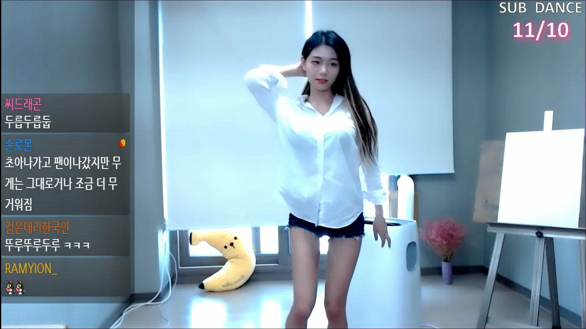 抖音韩国美女跳舞图片