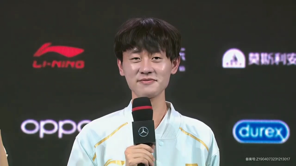 rng战胜fpx赛后采访ming:朱开来了之后一直给我们喂汤,很活跃氛围