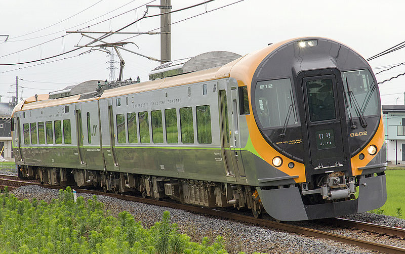 这次继续从松山进行环岛的旅程,乘坐由jr四国8600系摇摆特急电车执行