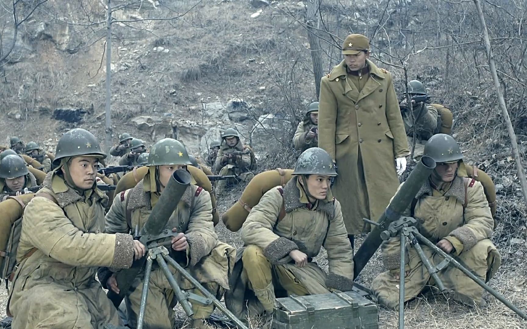 小鬼子被背后扫射系列,端着机枪全给他突突了,真过瘾!