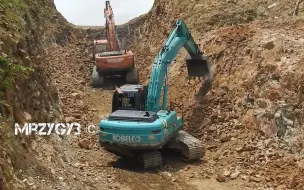 Download Video: 【高能现场】挖掘机切割山斗山DX225LCA Kobelco SK200