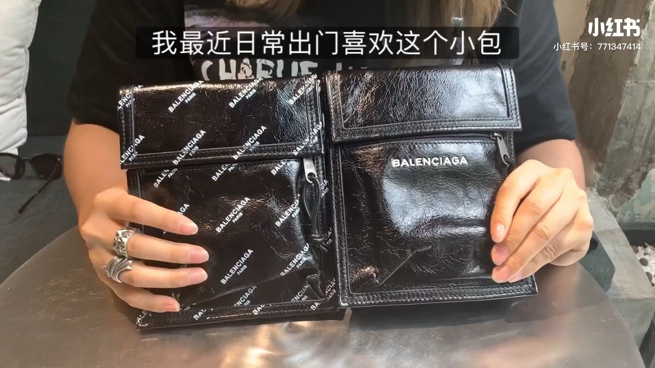 Balenciaga字母小挎包哔哩哔哩bilibili