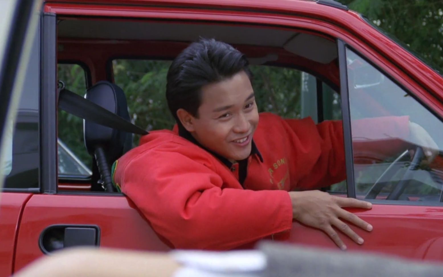 圣诞快乐:穿80年代"圣诞色"的张国荣帅炸了!