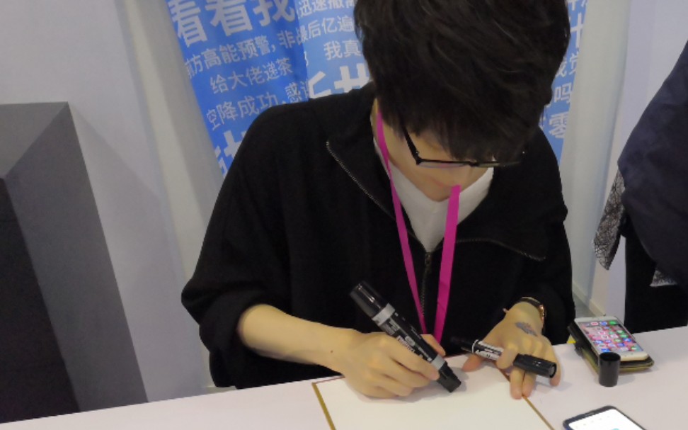 cos银灰老爷子也不忘玩曲线救国的paryi帕里