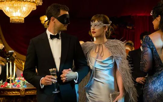 [图]【3分钟看电影】五十度黑 Fifty Shades Darker (2017) [HD 720p]