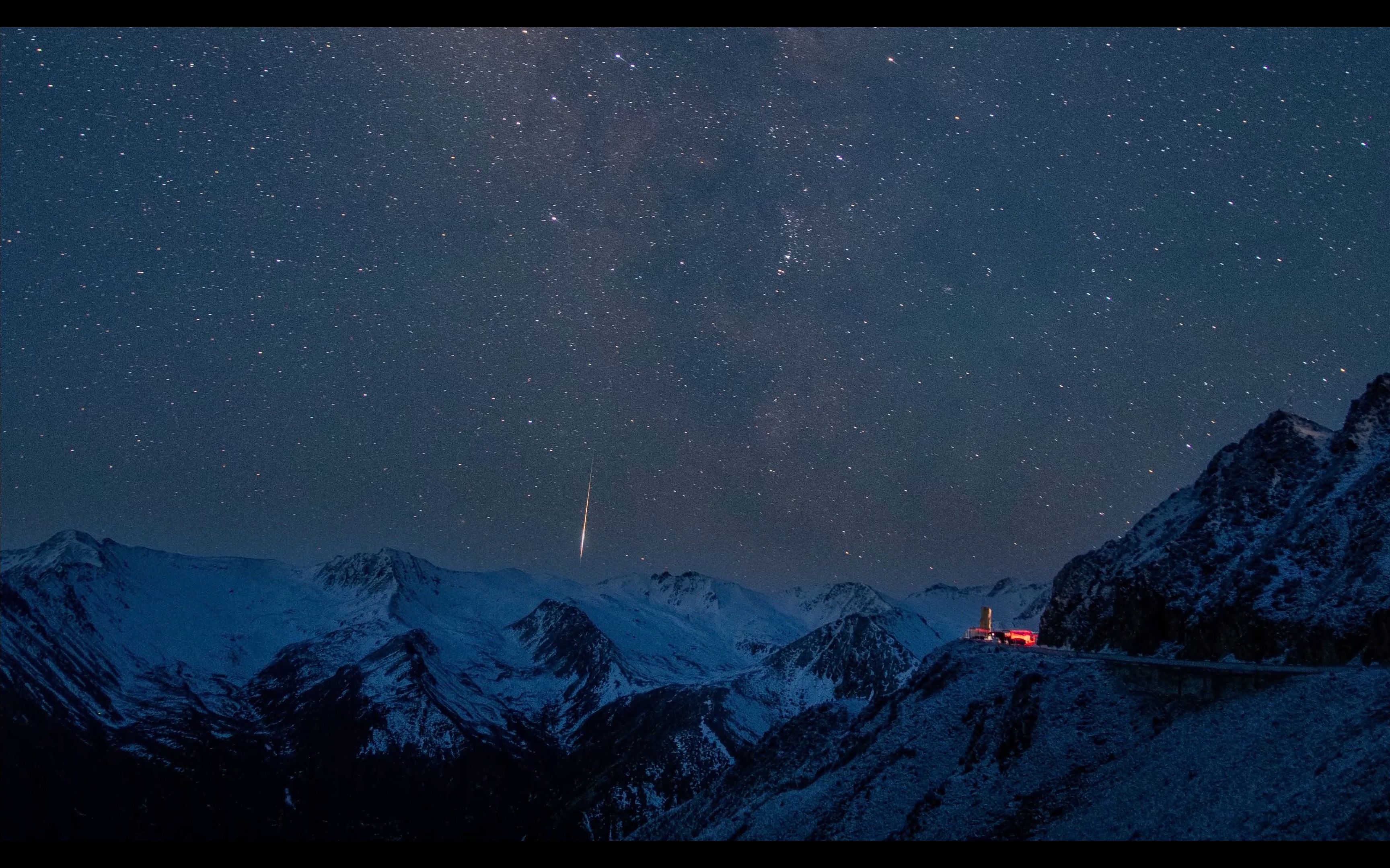 夜袭巴郎山遭遇大雨,凌晨穿过云层拍下绝美流星银河星空云海哔哩哔哩bilibili