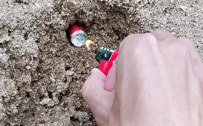 炸蚂蚁窝滴后果当城堡面对核弹