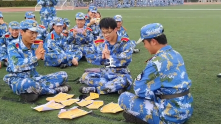 五帝五龙,降光行风.广布润泽,辅佐雷公. 五湖四海,水最朝宗.神符命汝,常川听从.敢有违者,雷斧不容.急急如律令.哔哩哔哩bilibili