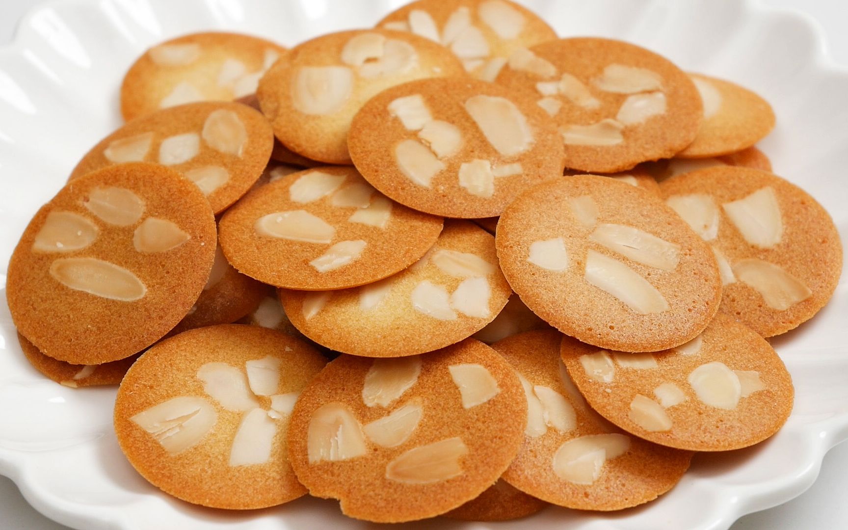 超简单的美味小零食杏仁薄饼一口一个好吃到停不下来