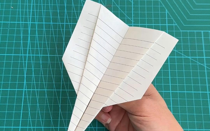 风扇旋转纸飞机的折法图片