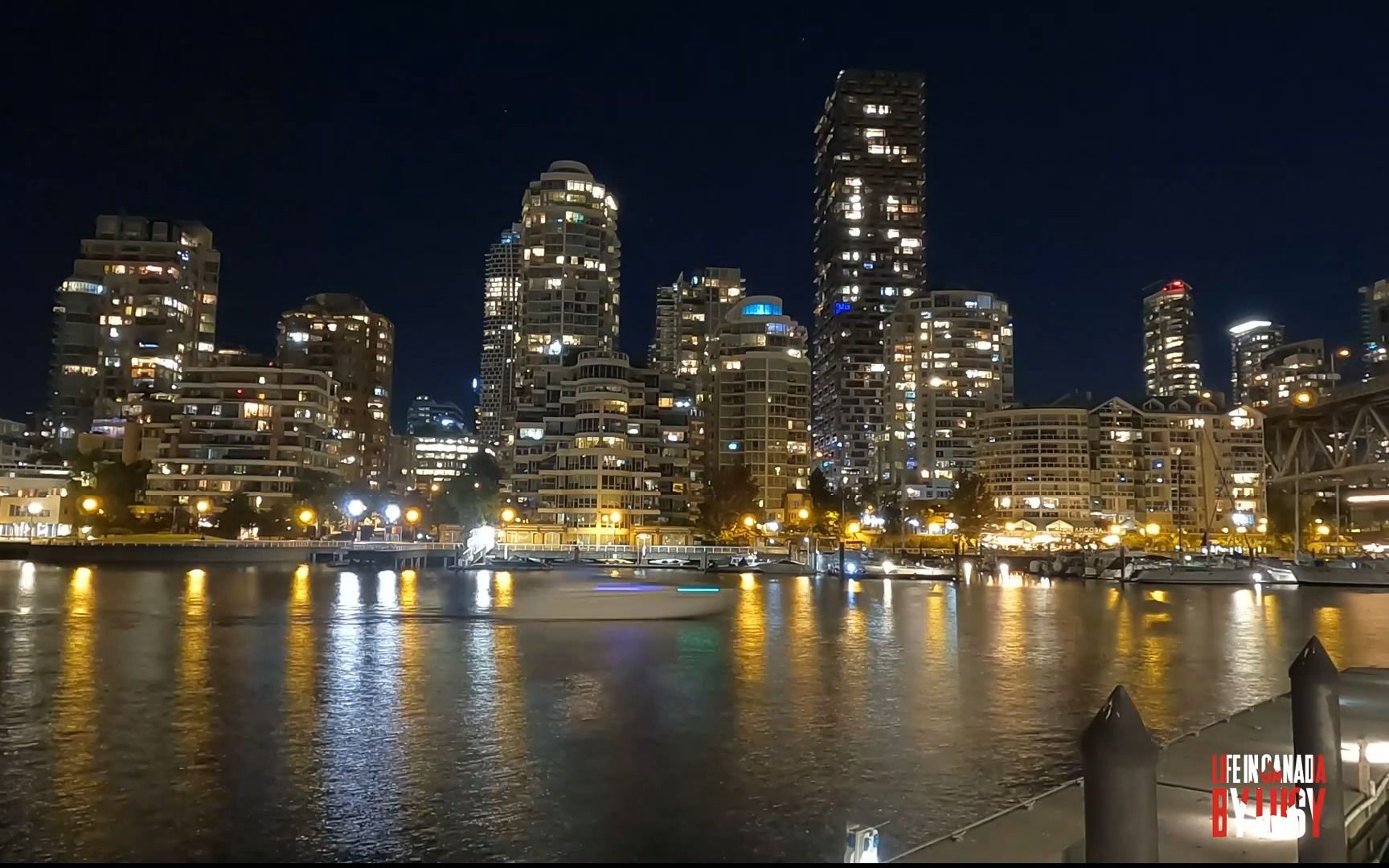 温哥华城市cbd区城市建筑夜景灯光