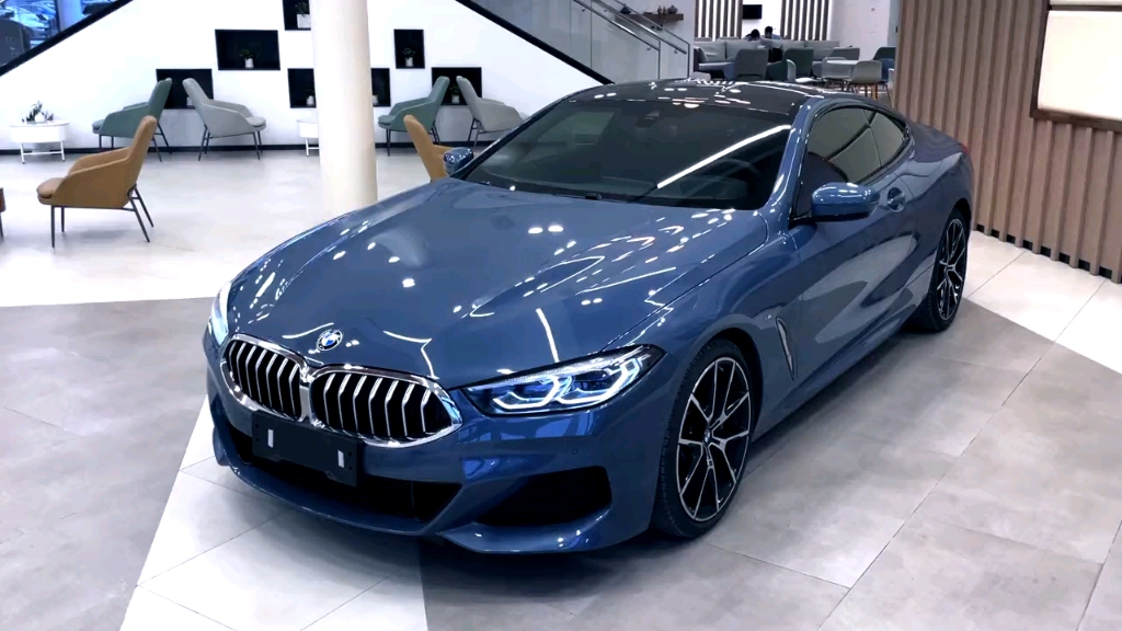 BMW8系840i 巴塞罗那蓝双门轿跑车哔哩哔哩bilibili