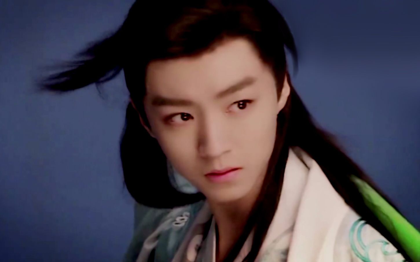 王俊凯古装-墨白-逐霜