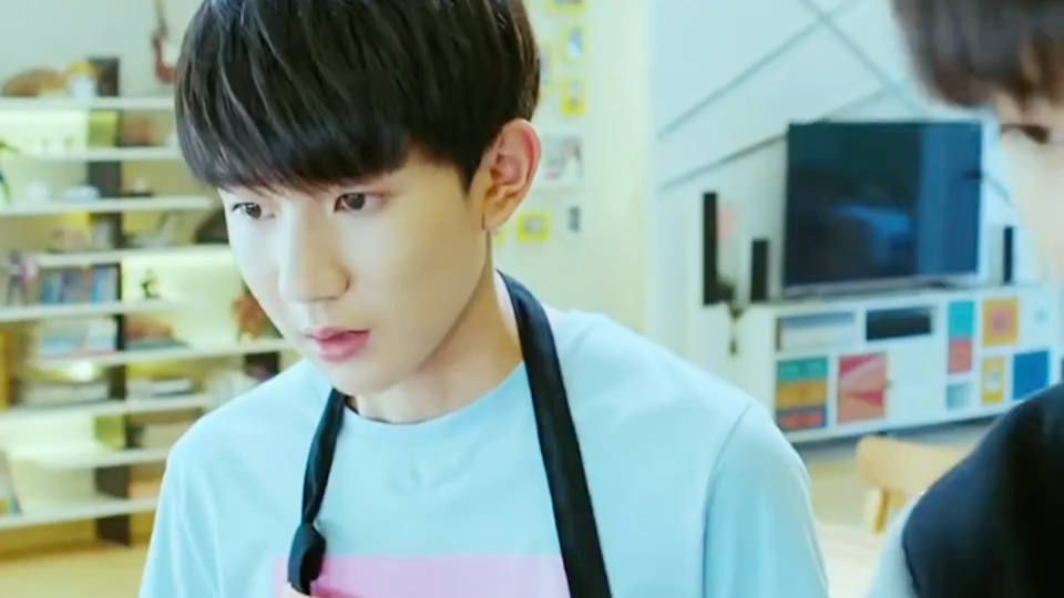 陶老师住院,班小松照顾果果 "我们的少年时代 "王俊凯王源易烊千玺 "