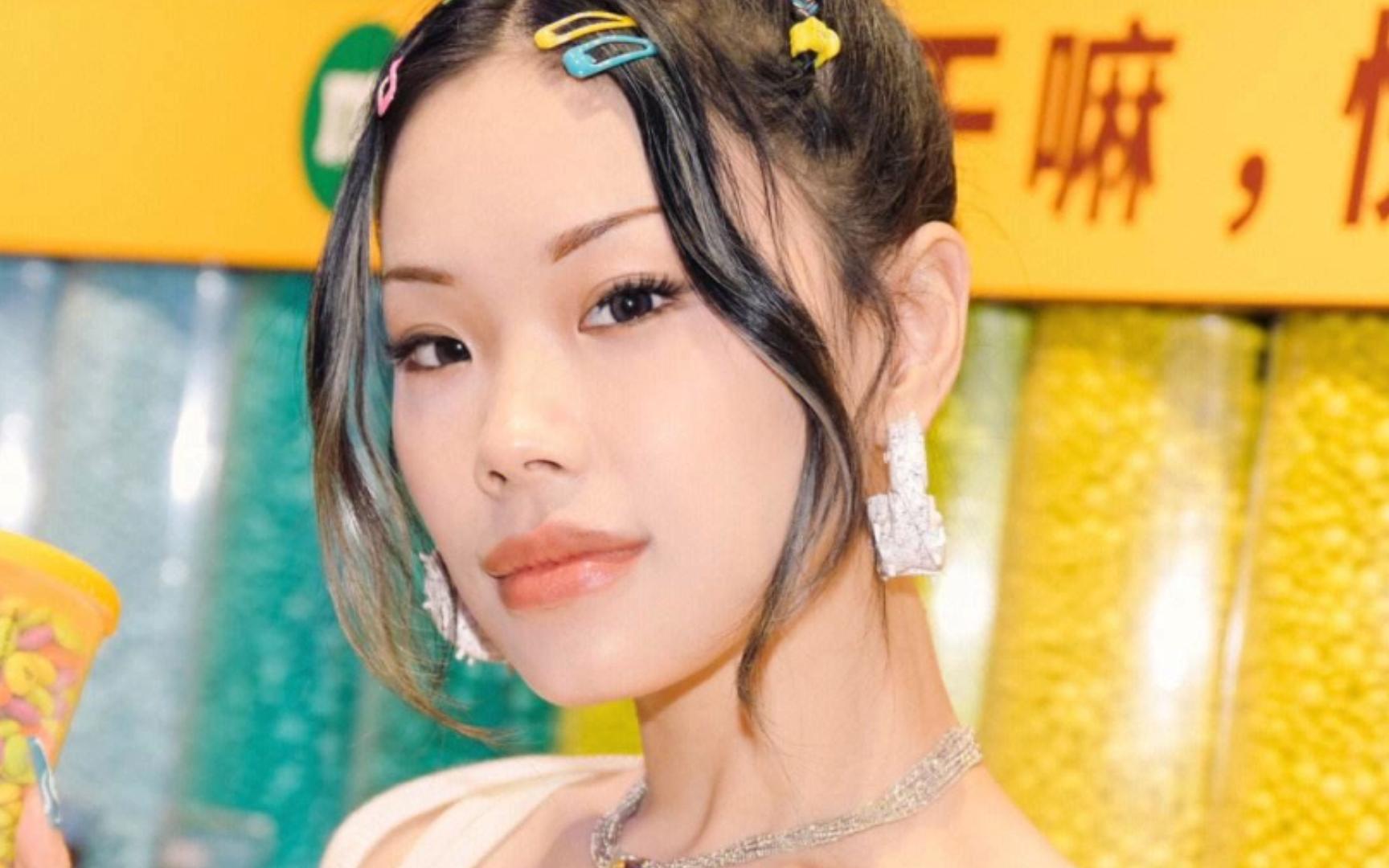 唯你何求 (live)----万妮达vinida weng 纯伴奏