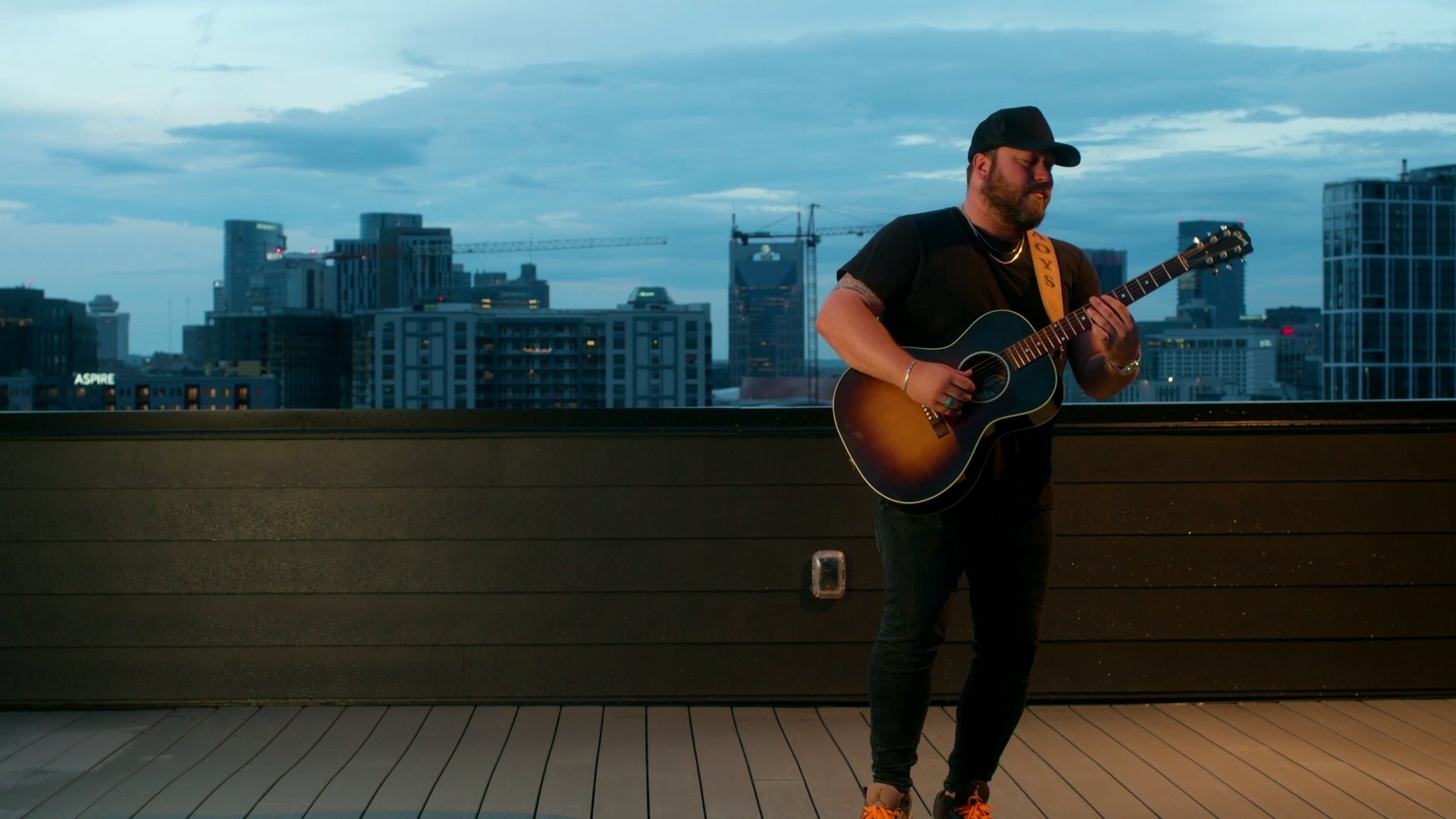 mitchell tenpenny「now were talking」