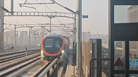 南京地铁s4号线0151016进入汊河站