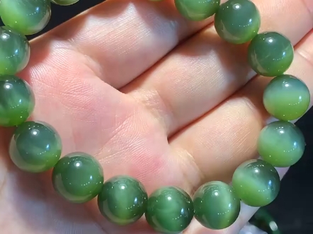 和田玉碧玉老俄碧猫眼手链手链,冰透水灵的料子,猫眼效应灵动闪耀